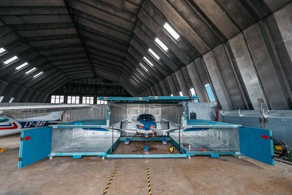 Micro Hangar with a Plane inside