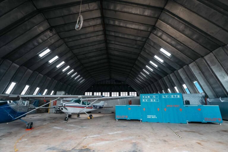 Micro Hangar and a plane